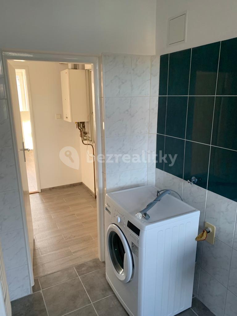 2 bedroom flat to rent, 72 m², Střelova, Přelouč, Pardubický Region