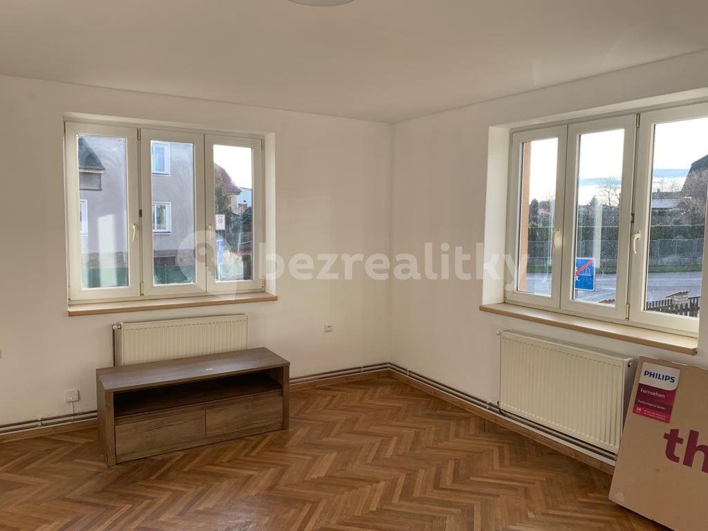 2 bedroom flat to rent, 72 m², Střelova, Přelouč, Pardubický Region