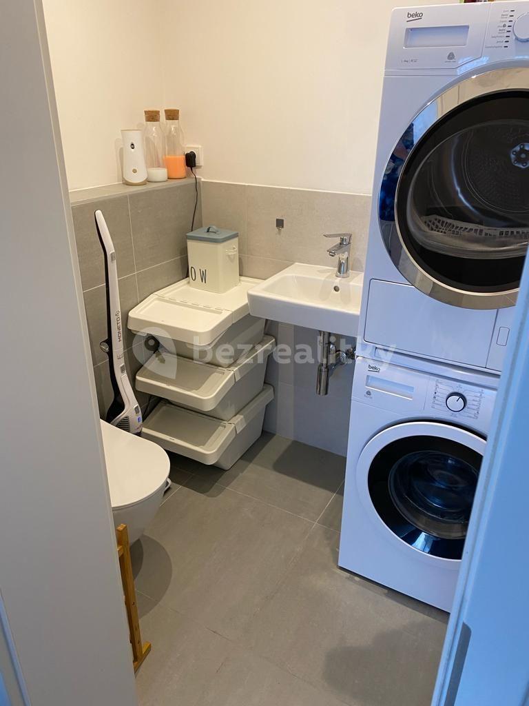 2 bedroom with open-plan kitchen flat to rent, 99 m², Mileny Hážové, Mladá Boleslav, Středočeský Region