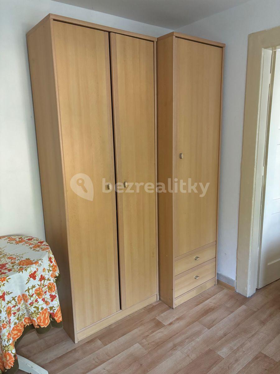 Studio flat to rent, 20 m², Roztylské sady, Prague, Prague