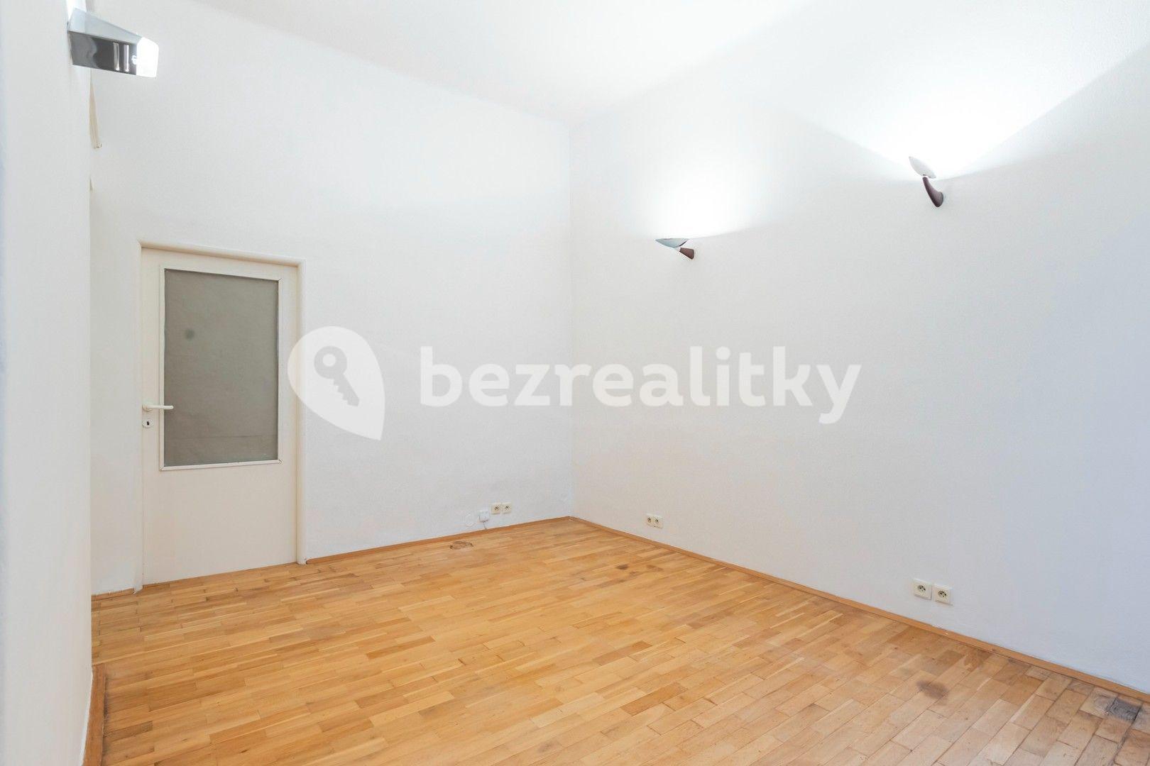 2 bedroom with open-plan kitchen flat to rent, 73 m², Roháčova, Prague, Prague