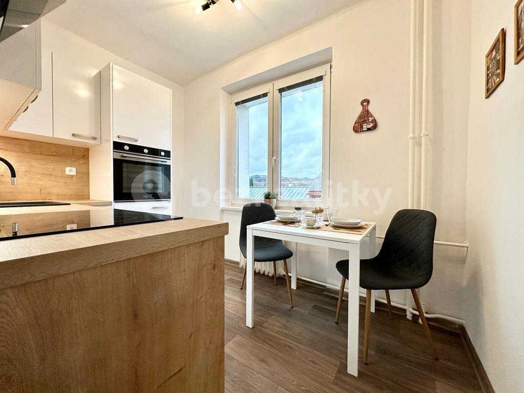 2 bedroom flat to rent, 56 m², Václava Řezáče, Klášterec nad Ohří, Ústecký Region