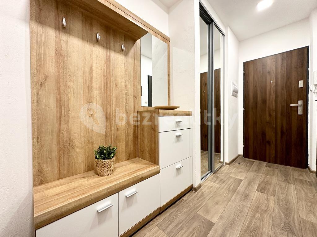 2 bedroom flat to rent, 56 m², Václava Řezáče, Klášterec nad Ohří, Ústecký Region