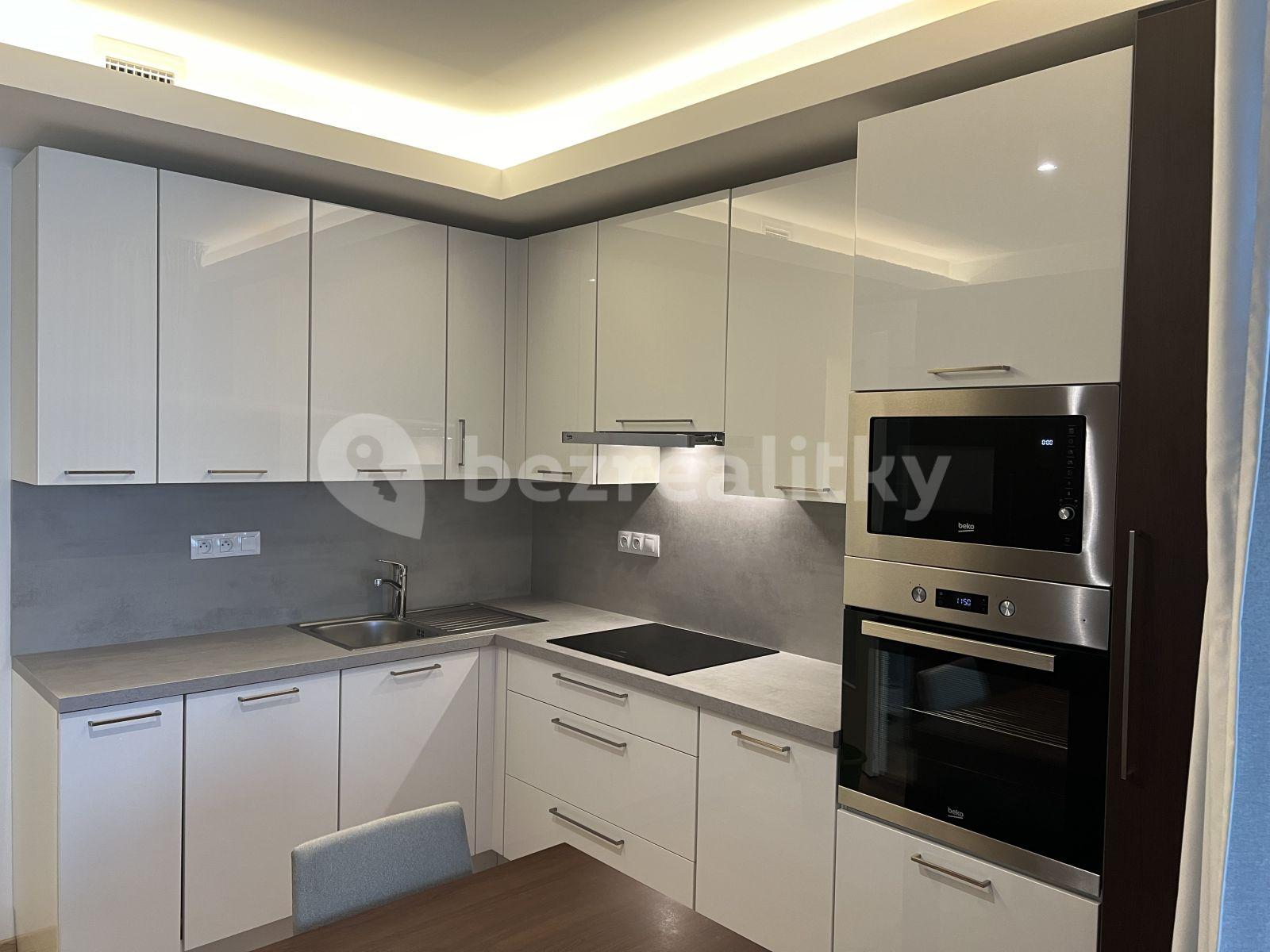 Studio flat to rent, 30 m², Mukařovského, Prague, Prague