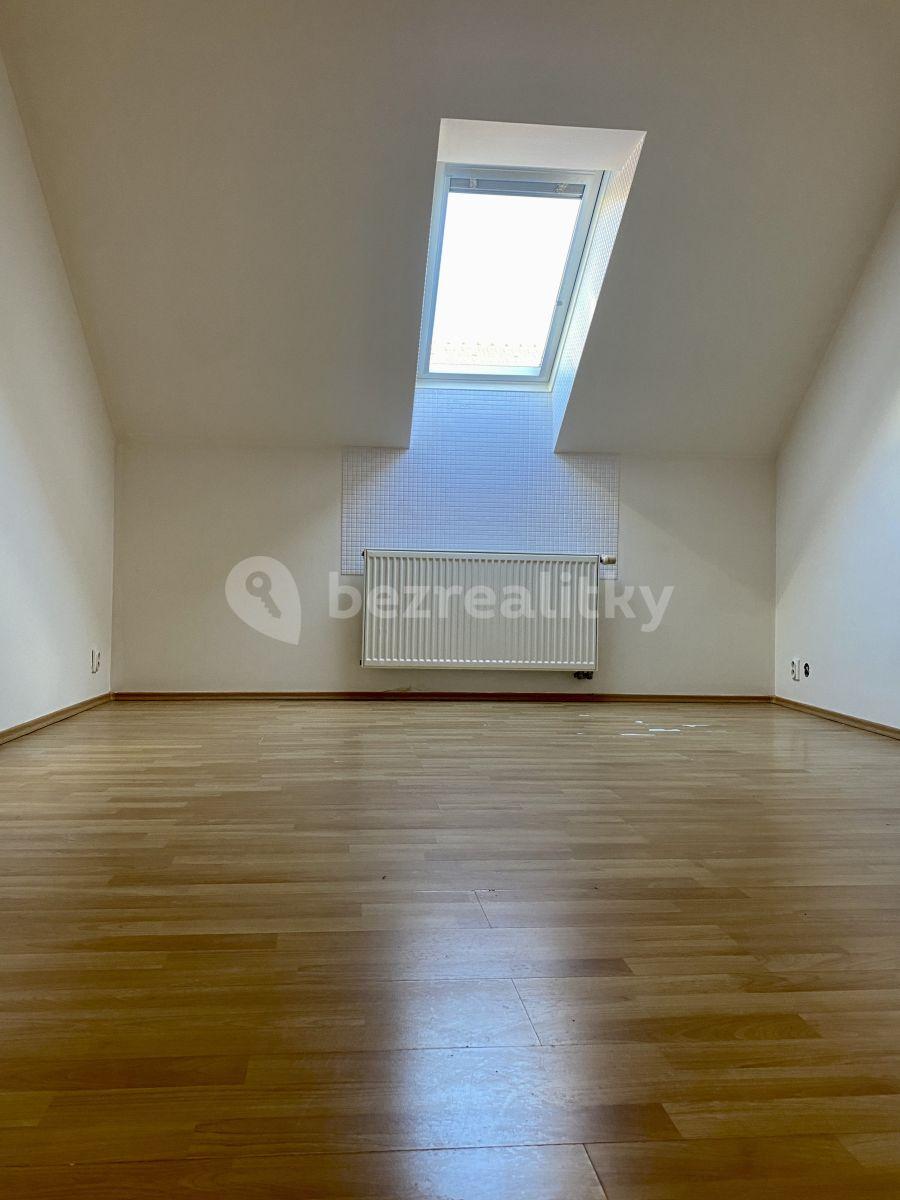 Studio flat to rent, 29 m², Košinova, Brno, Jihomoravský Region