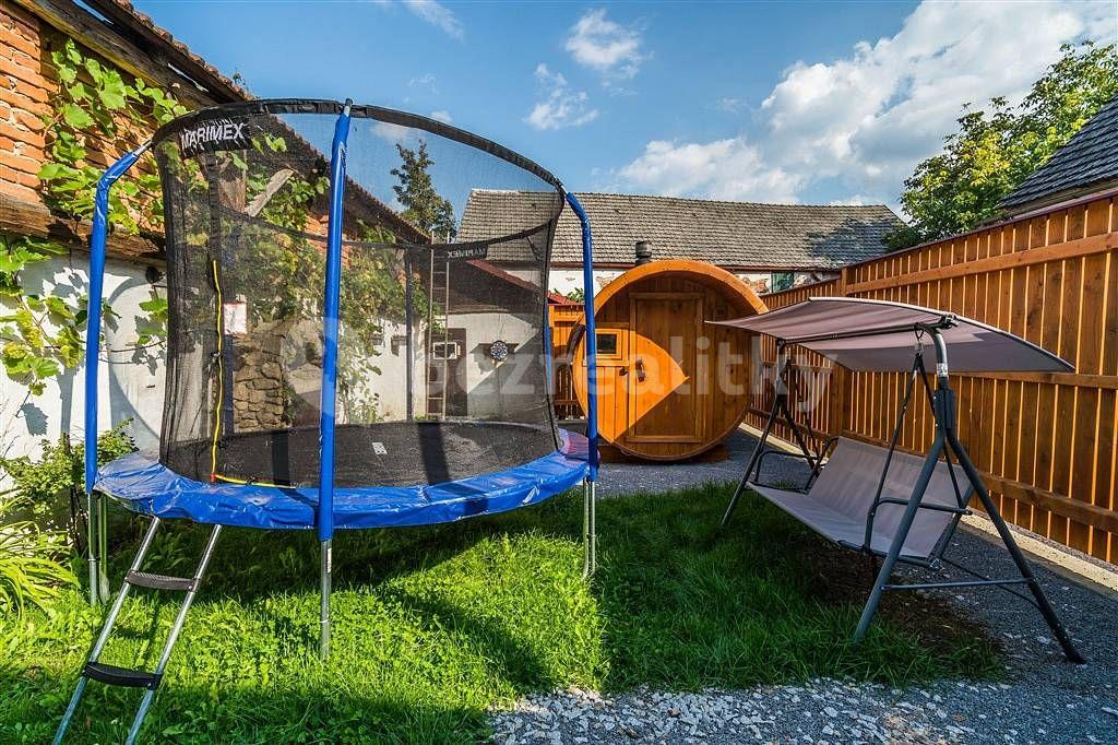 recreational property to rent, 0 m², Strmilov, Jihočeský Region