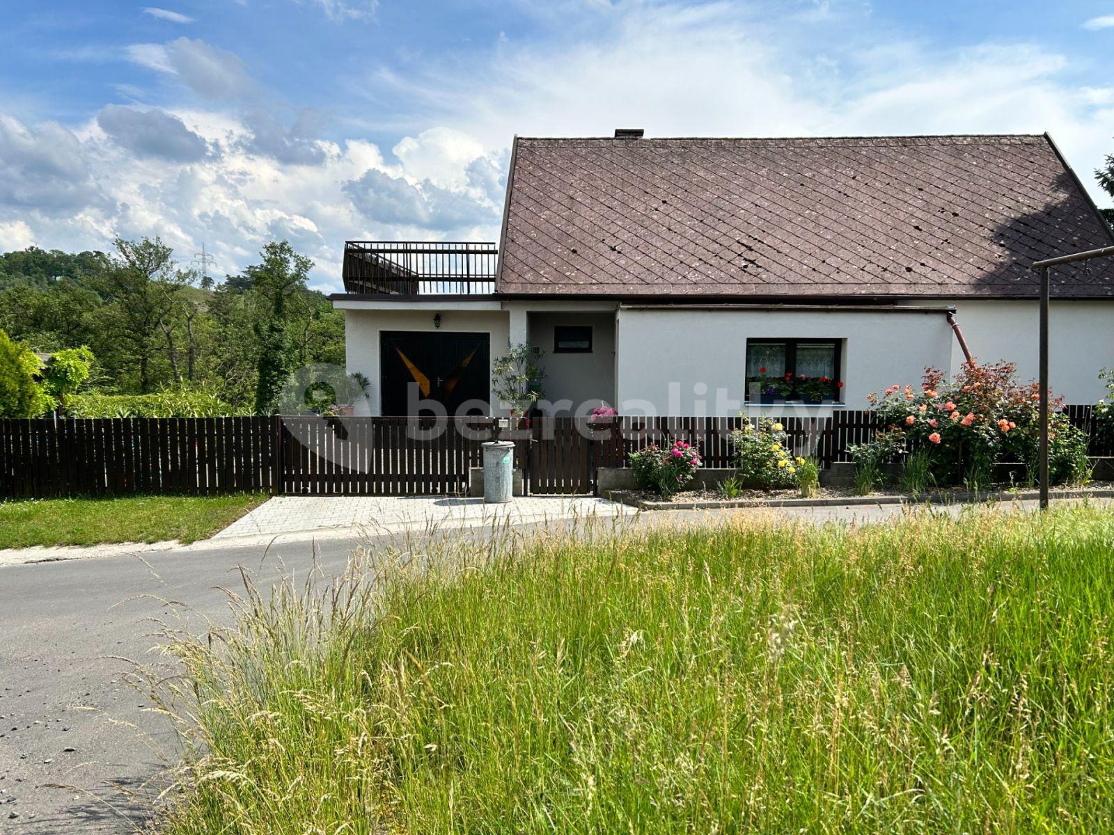 house for sale, 150 m², Nad Hřištěm, Liběchov, Středočeský Region