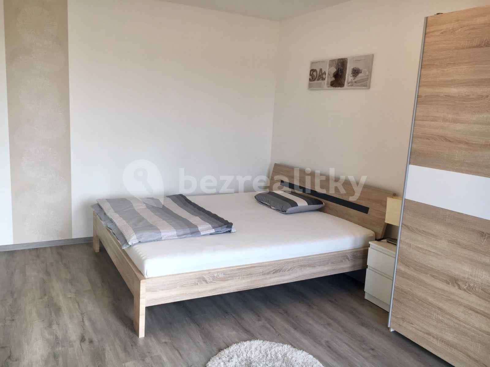 1 bedroom with open-plan kitchen flat to rent, 59 m², Troubská, Brno, Jihomoravský Region