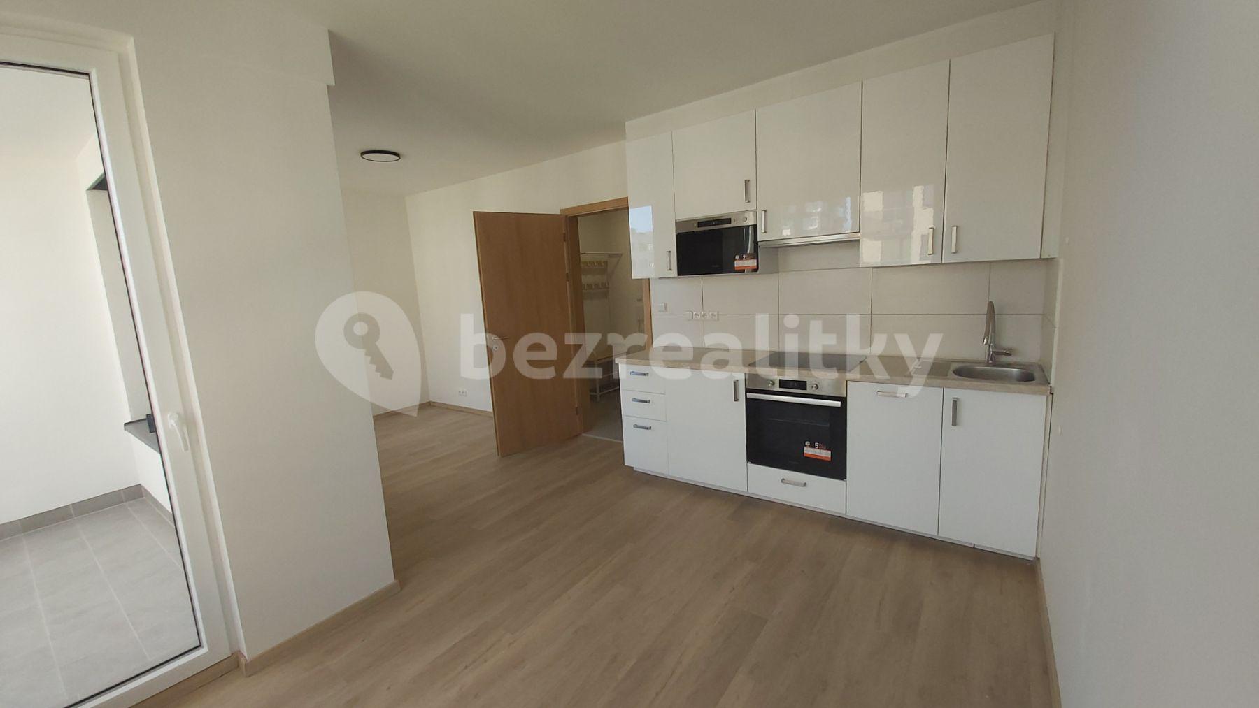 Studio flat to rent, 31 m², Baarové, Prague, Prague