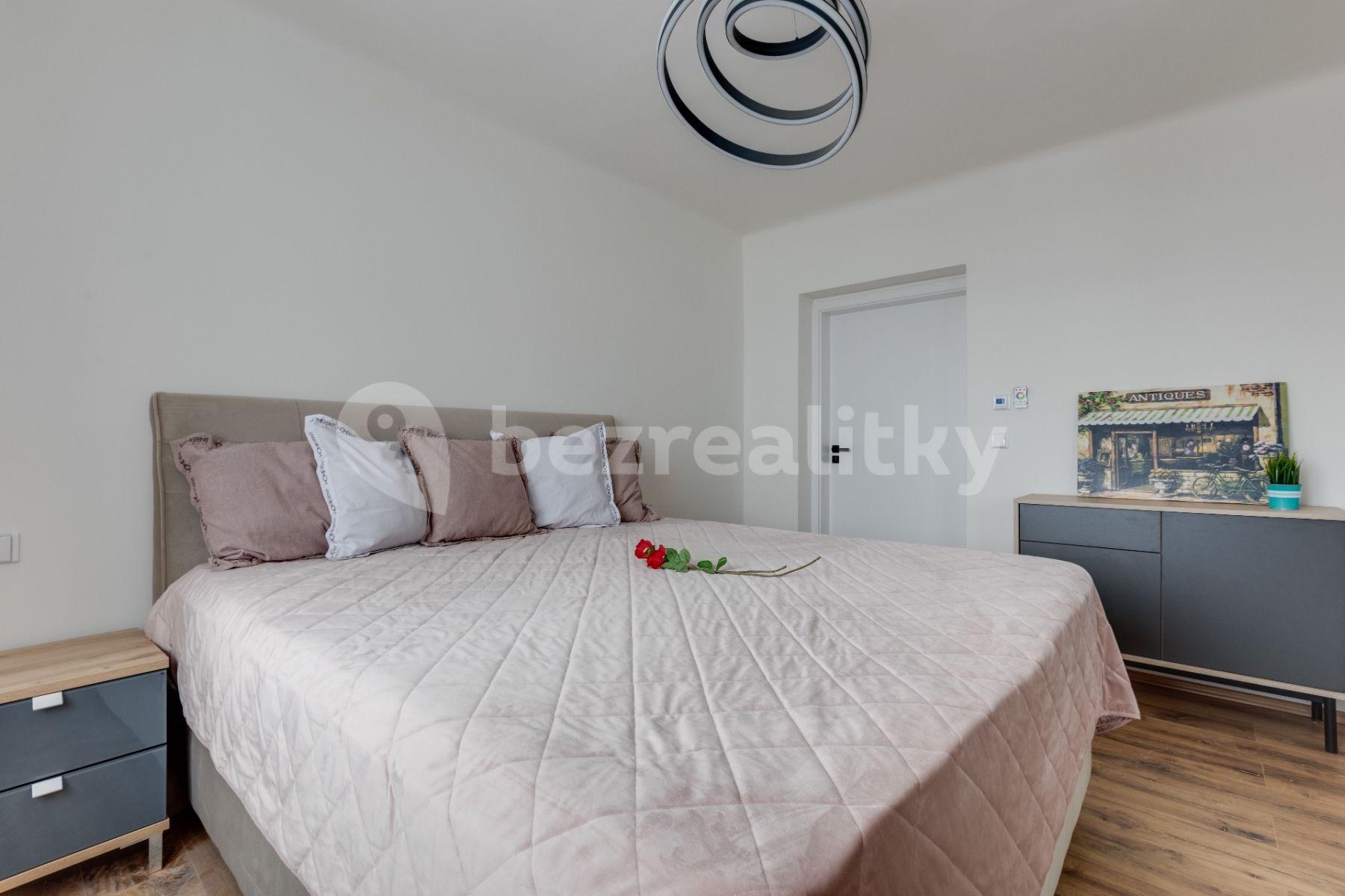 2 bedroom with open-plan kitchen flat to rent, 78 m², Jažlovická, Říčany, Středočeský Region