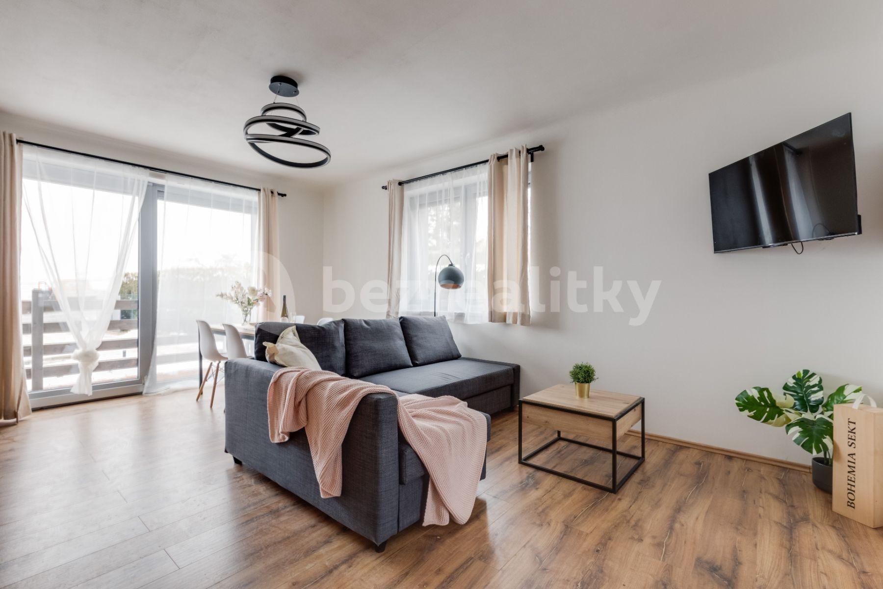 2 bedroom with open-plan kitchen flat to rent, 78 m², Jažlovická, Říčany, Středočeský Region