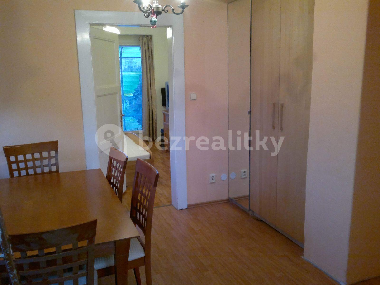 Small studio flat to rent, 16 m², Hejtmanská, Prague, Prague