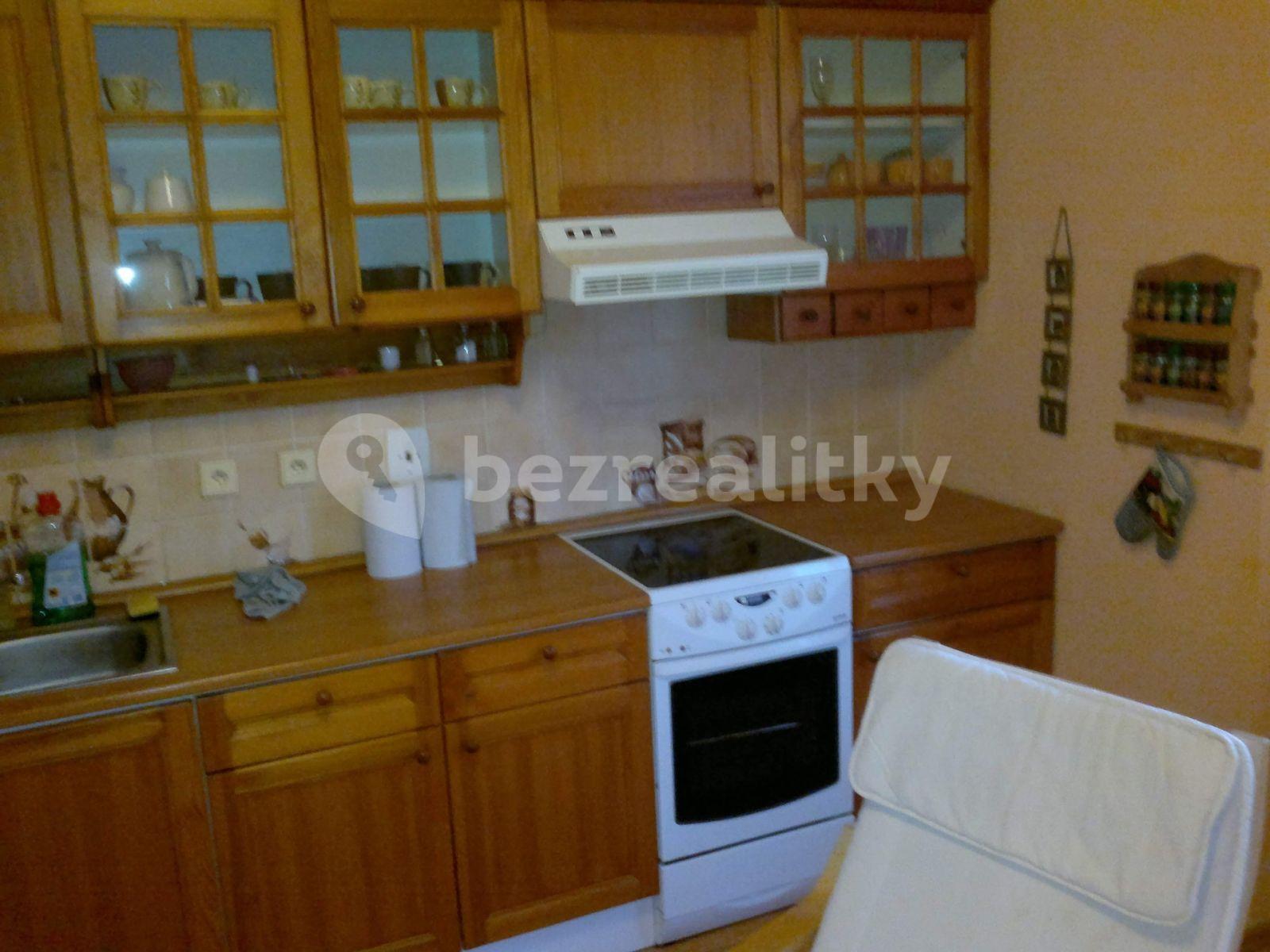 Small studio flat to rent, 16 m², Hejtmanská, Prague, Prague