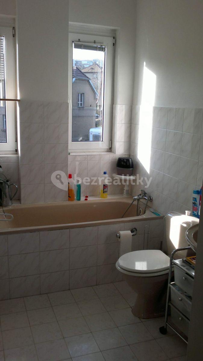 Small studio flat to rent, 16 m², Hejtmanská, Prague, Prague