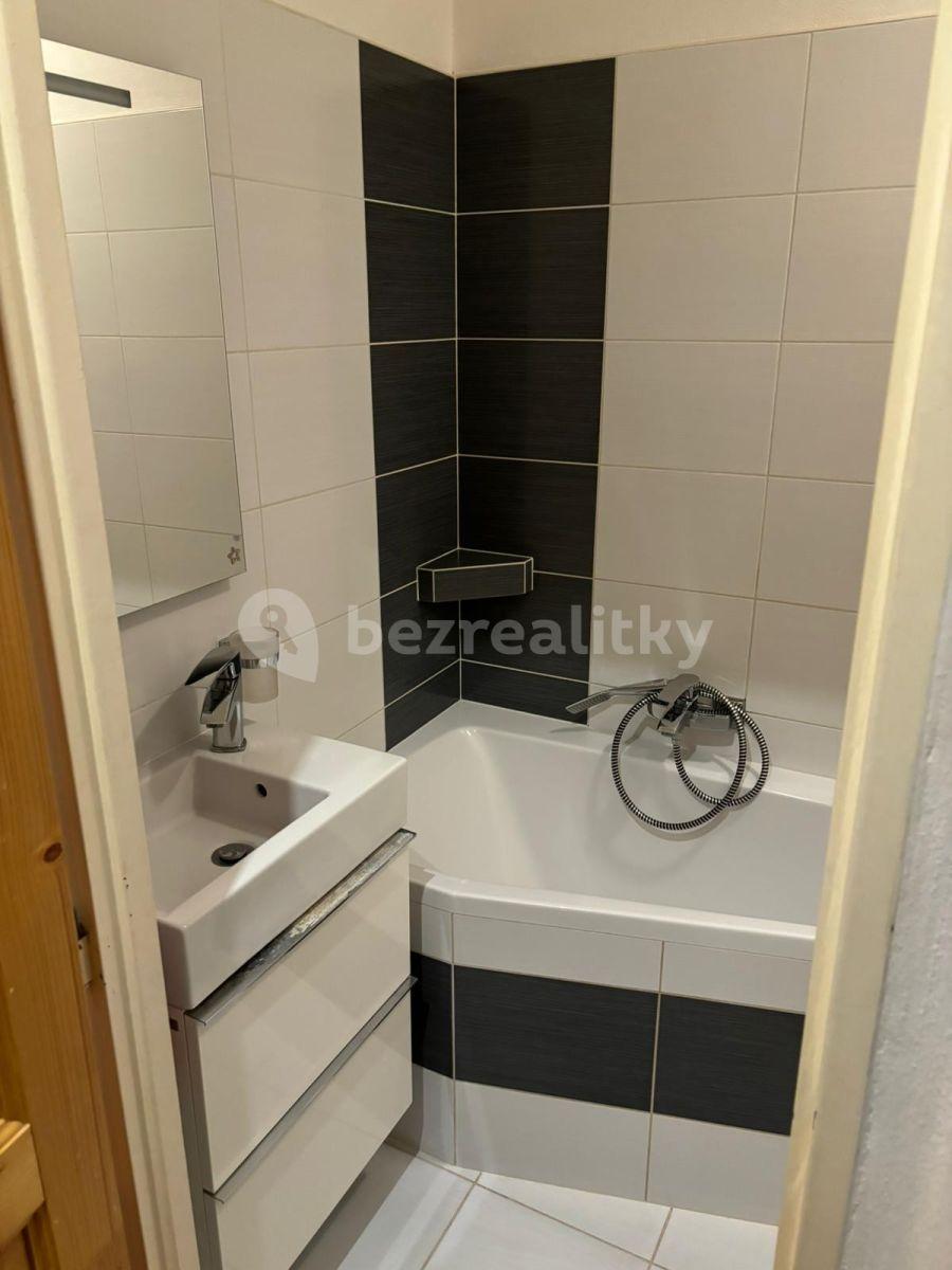 3 bedroom flat to rent, 68 m², Nádražní, Šternberk, Olomoucký Region