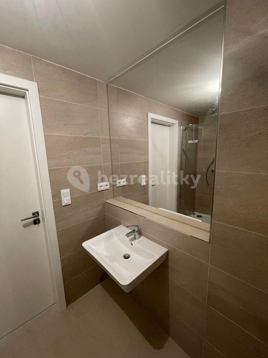 Studio flat to rent, 36 m², Smilova, Pardubice, Pardubický Region