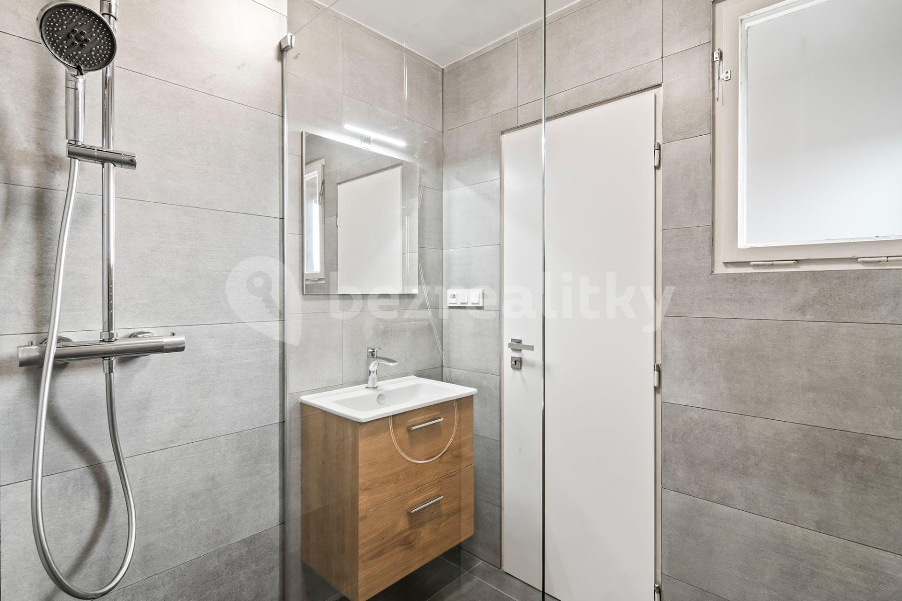 1 bedroom with open-plan kitchen flat for sale, 50 m², Na Hradčanech, Roudnice nad Labem, Ústecký Region