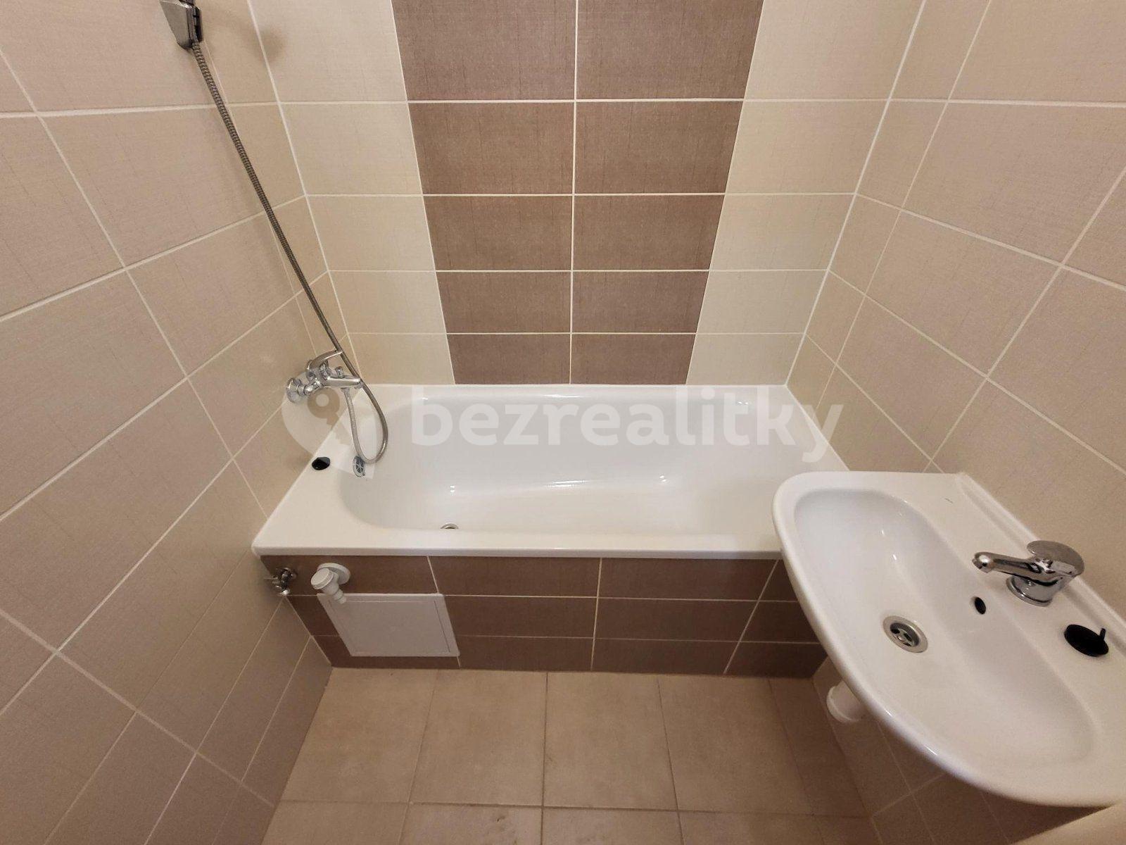 2 bedroom flat to rent, 52 m², Školská, Karviná, Moravskoslezský Region