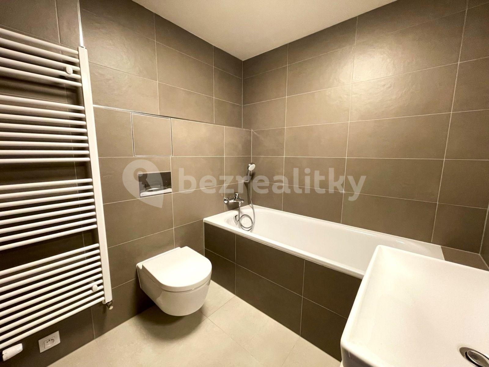 Studio flat to rent, 38 m², Šiklové, Prague, Prague