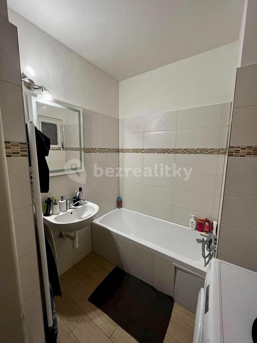 3 bedroom with open-plan kitchen flat to rent, 4 m², Klimentská, Prague, Prague