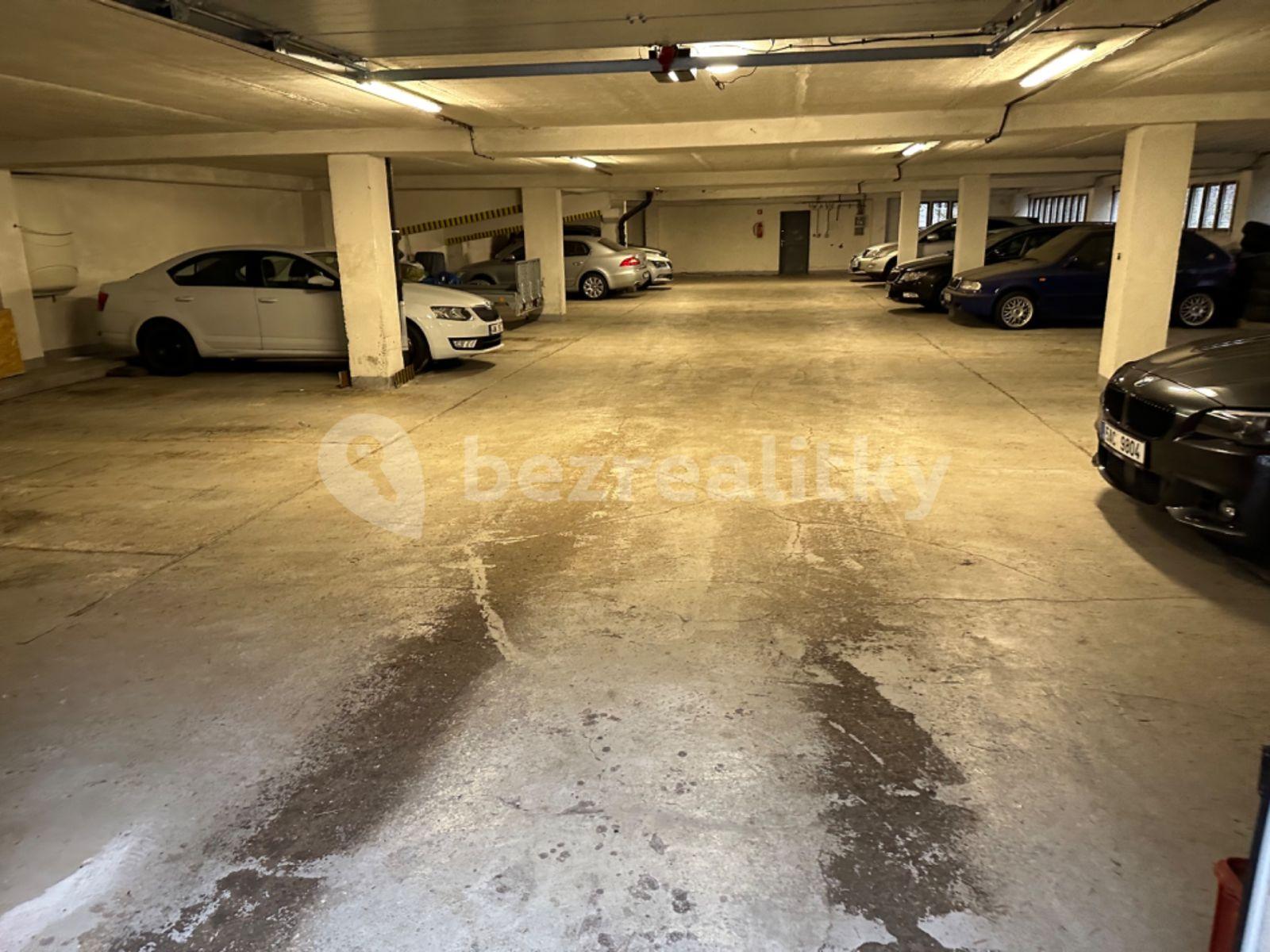 garage to rent, 15 m², K Trninám, Prague, Prague