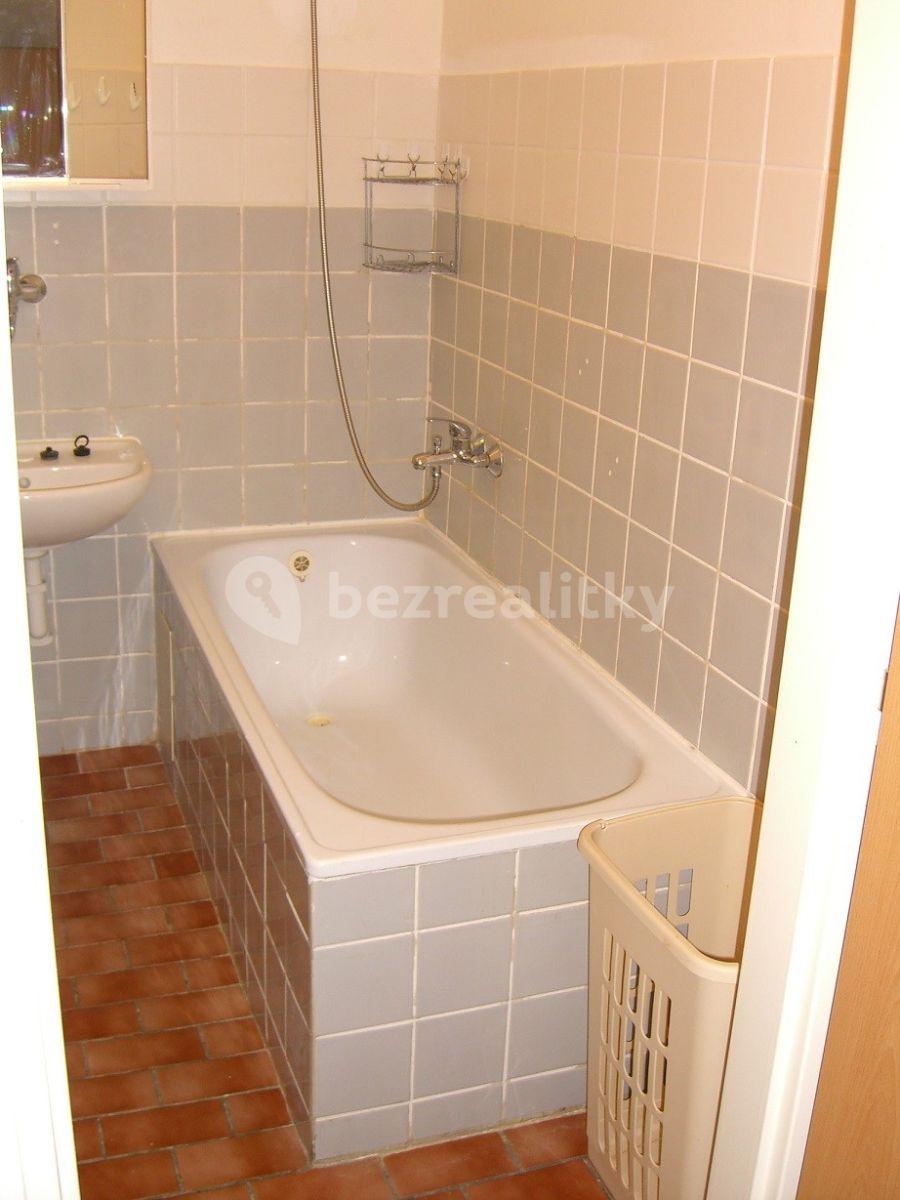 Studio flat to rent, 27 m², Ke Stírce, Prague, Prague