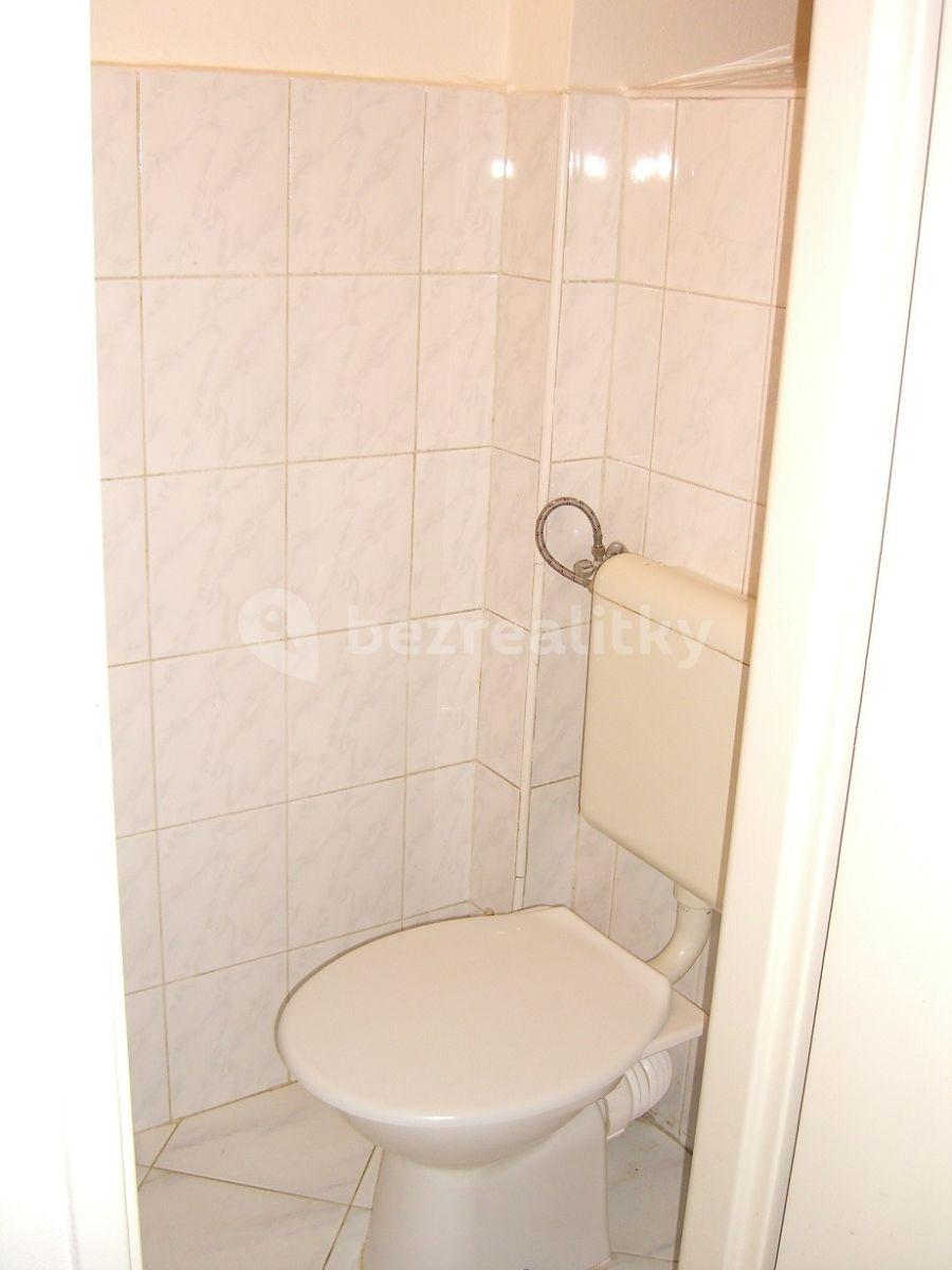 Studio flat to rent, 27 m², Ke Stírce, Prague, Prague