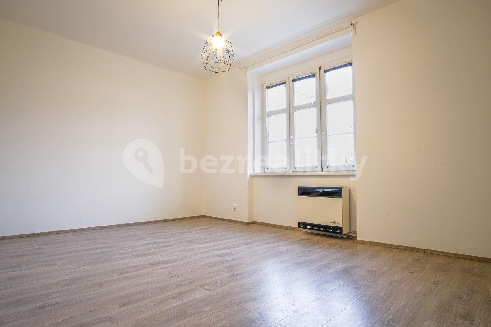 Studio flat for sale, 37 m², 5. května, Prague, Prague