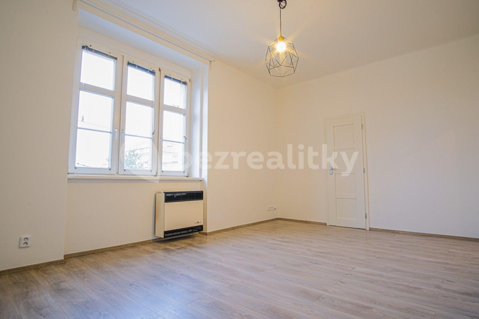 Studio flat for sale, 37 m², 5. května, Prague, Prague