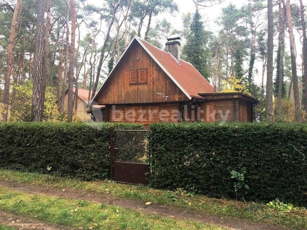 recreational property to rent, 0 m², Lhota, Středočeský Region