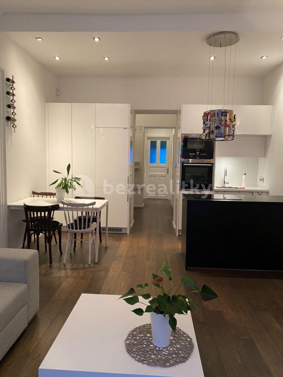 2 bedroom with open-plan kitchen flat to rent, 70 m², Korunní, Prague, Prague