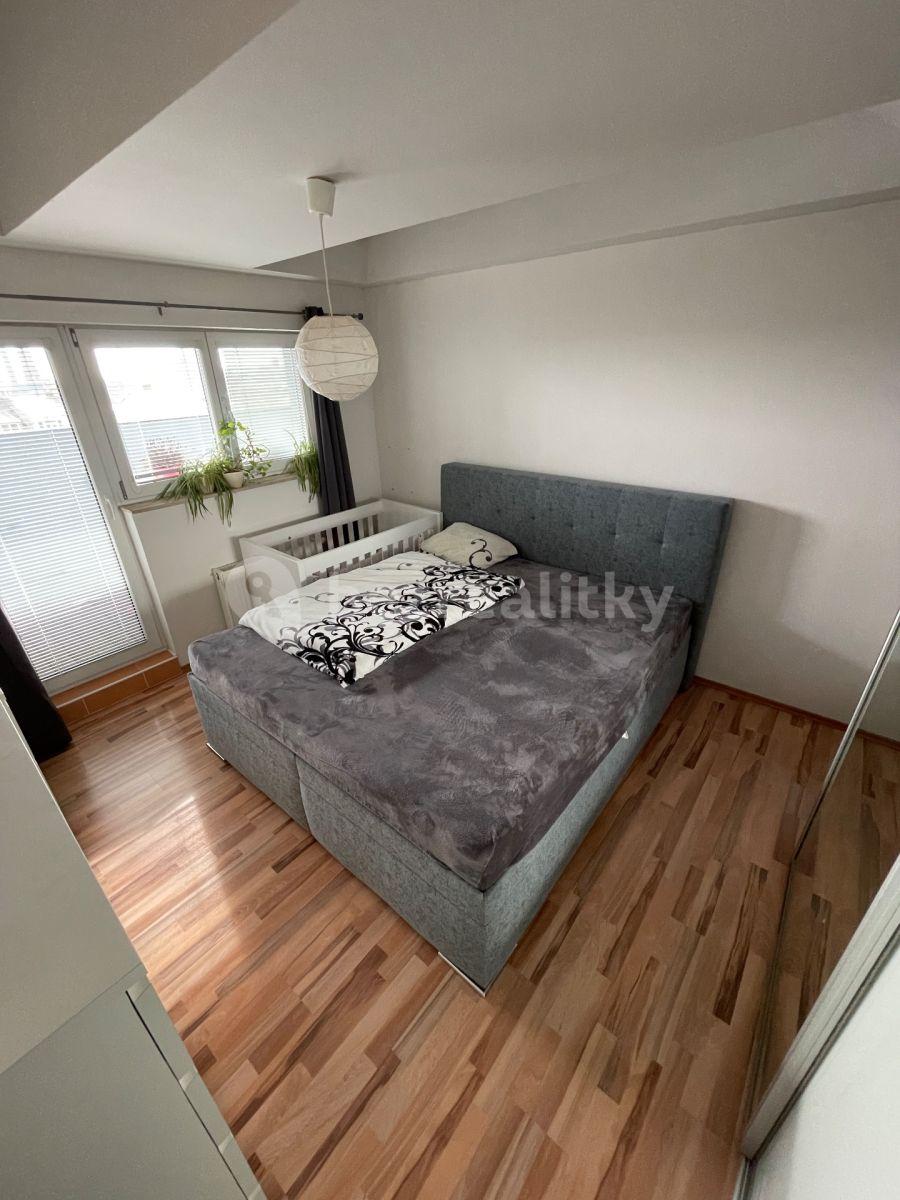 2 bedroom with open-plan kitchen flat to rent, 68 m², Spolková, Brno, Jihomoravský Region