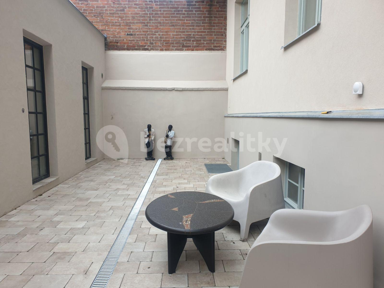 Studio flat to rent, 25 m², Mírové nám., Písek, Jihočeský Region