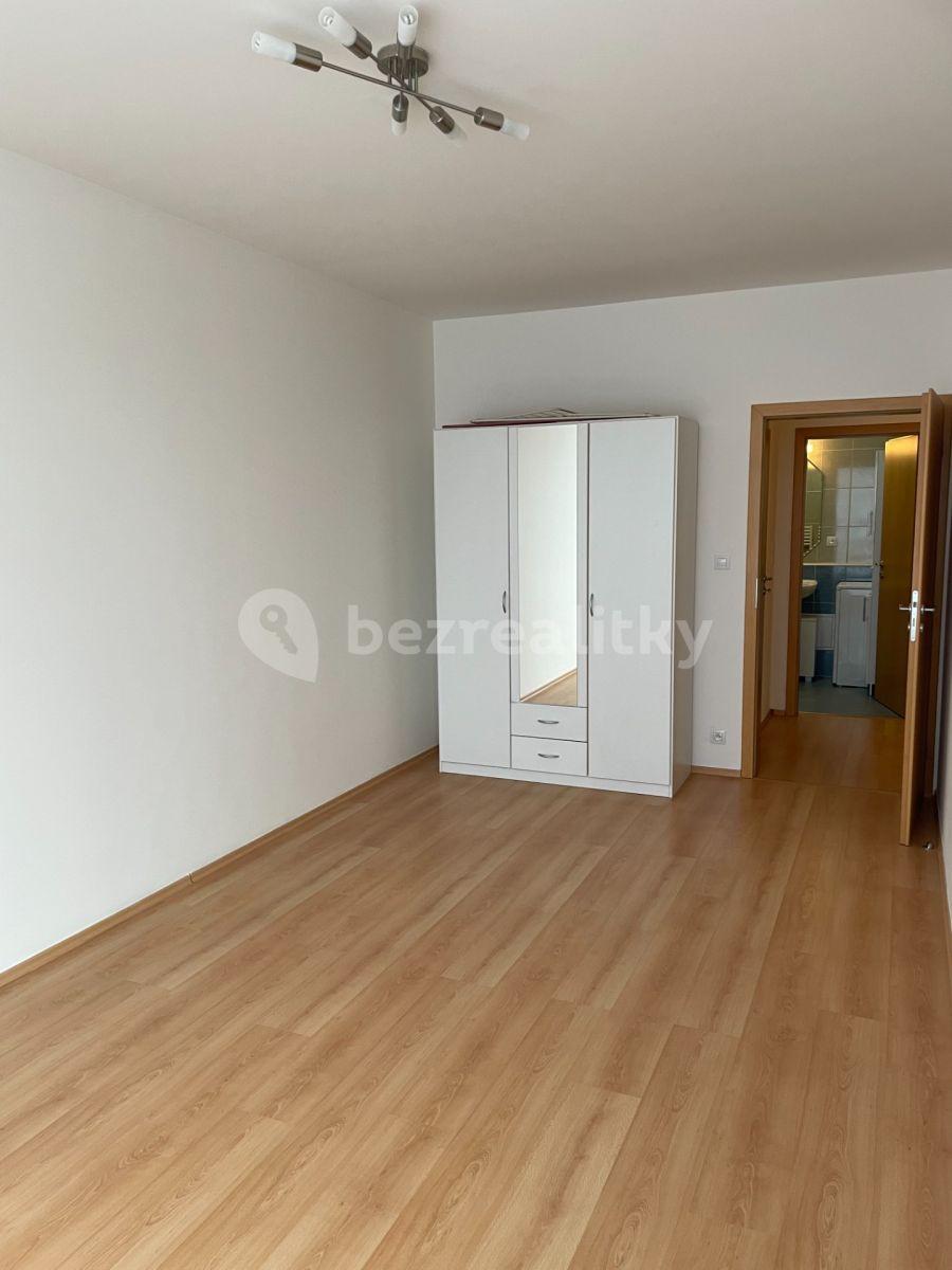 2 bedroom with open-plan kitchen flat to rent, 80 m², Kabešova, Prague, Prague