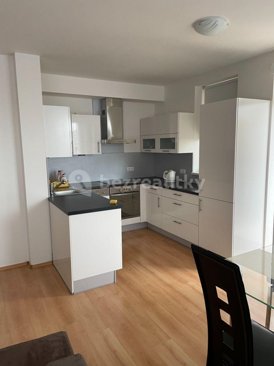 2 bedroom with open-plan kitchen flat to rent, 80 m², Kabešova, Prague, Prague