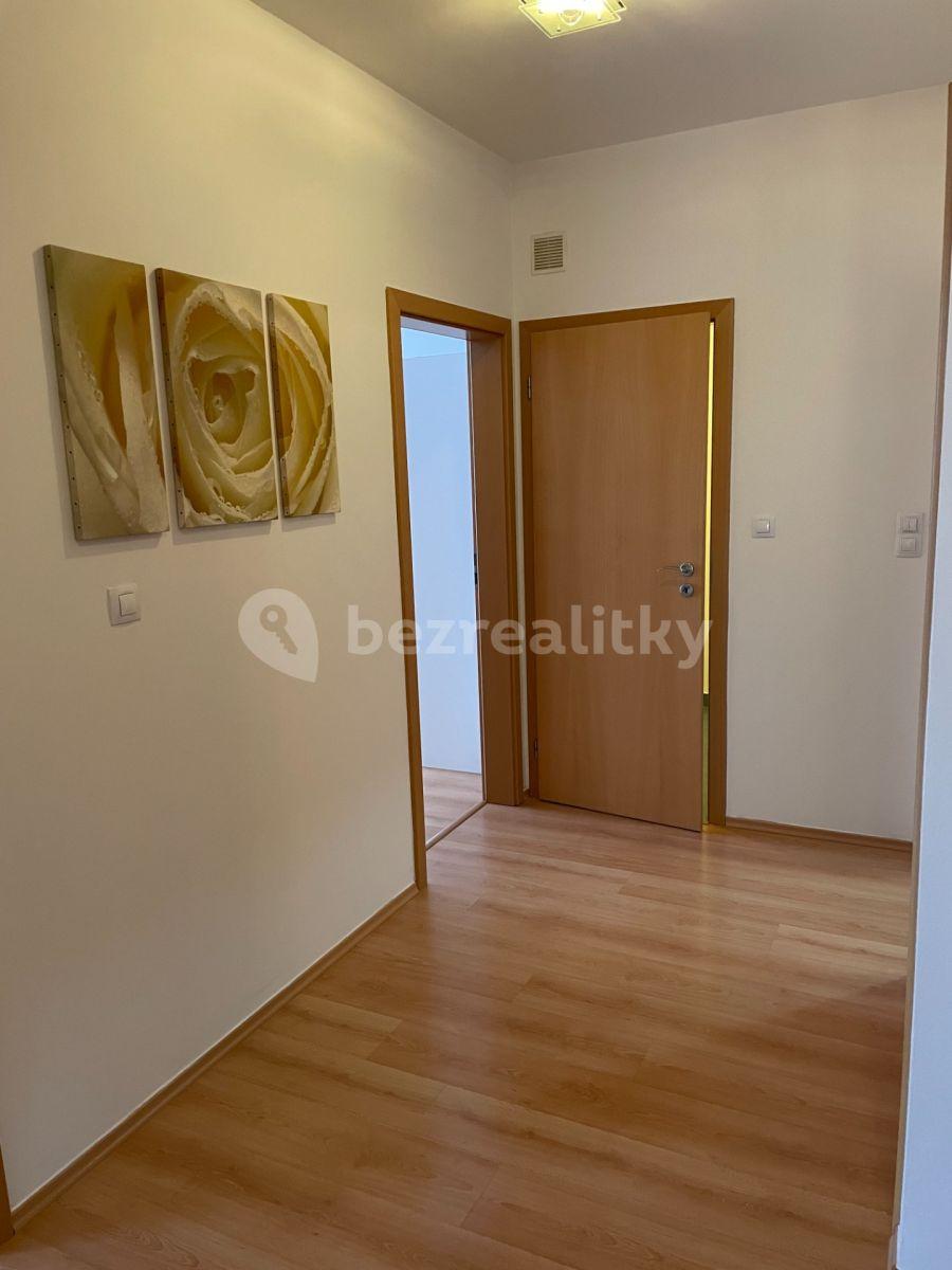 2 bedroom with open-plan kitchen flat to rent, 80 m², Kabešova, Prague, Prague