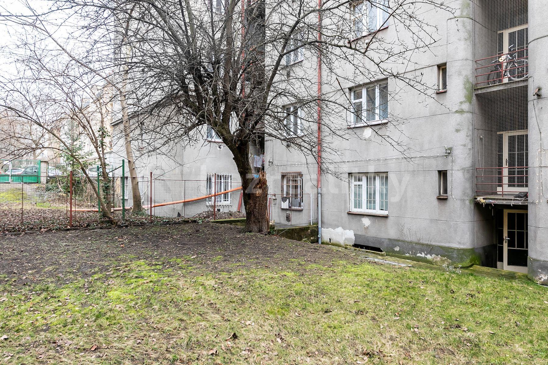 Studio flat for sale, 27 m², Biskupcova, Prague, Prague