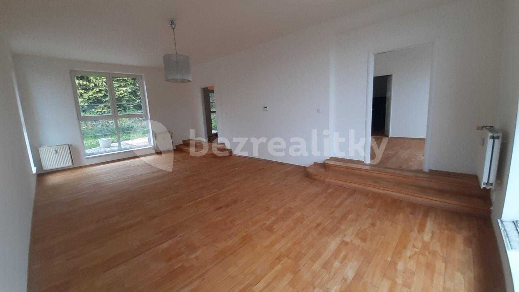 4 bedroom flat to rent, 100 m², Dubnická, Prague, Prague