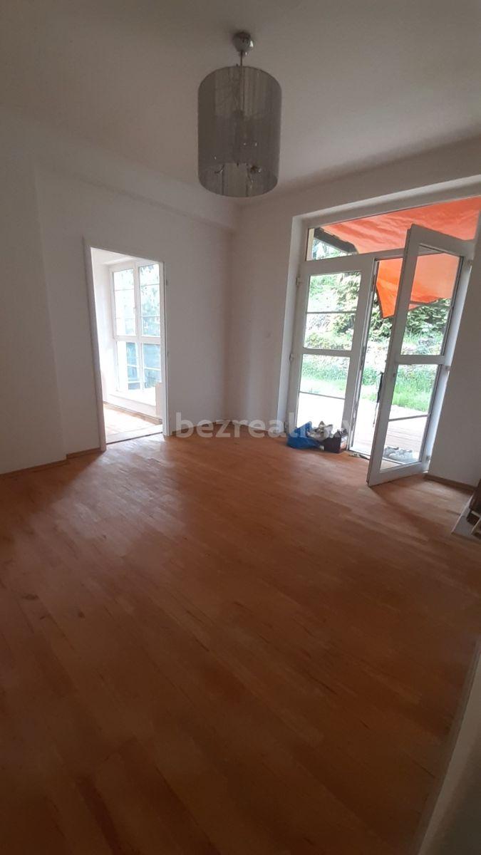 4 bedroom flat to rent, 100 m², Dubnická, Prague, Prague