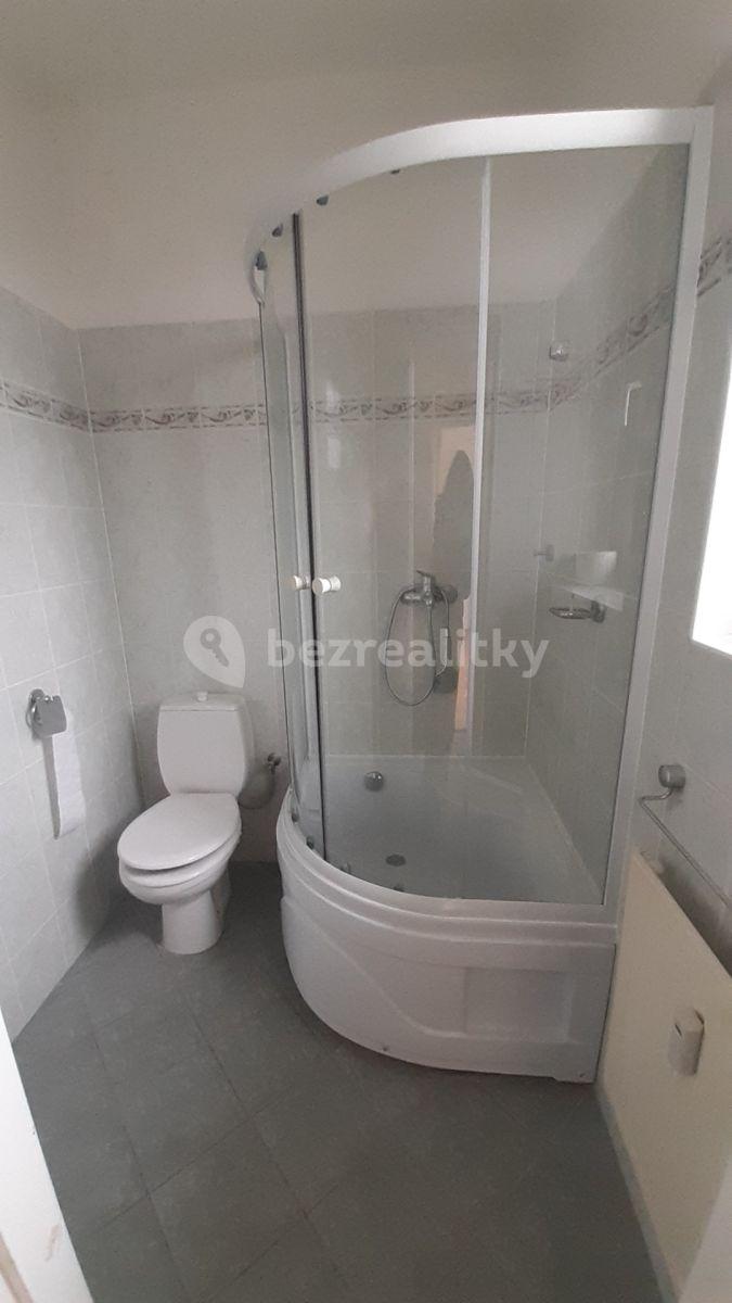 4 bedroom flat to rent, 100 m², Dubnická, Prague, Prague