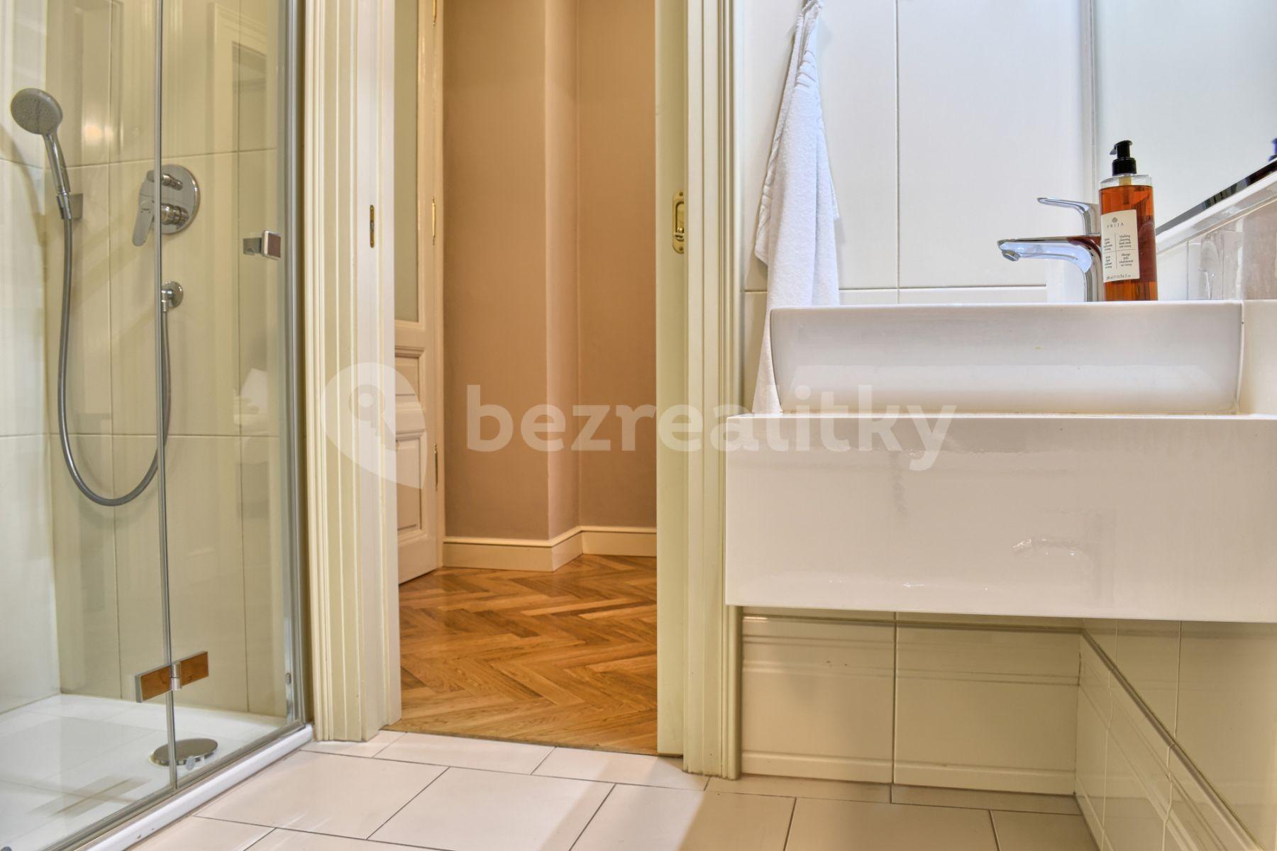 3 bedroom flat to rent, 100 m², U Milosrdných, Prague, Prague