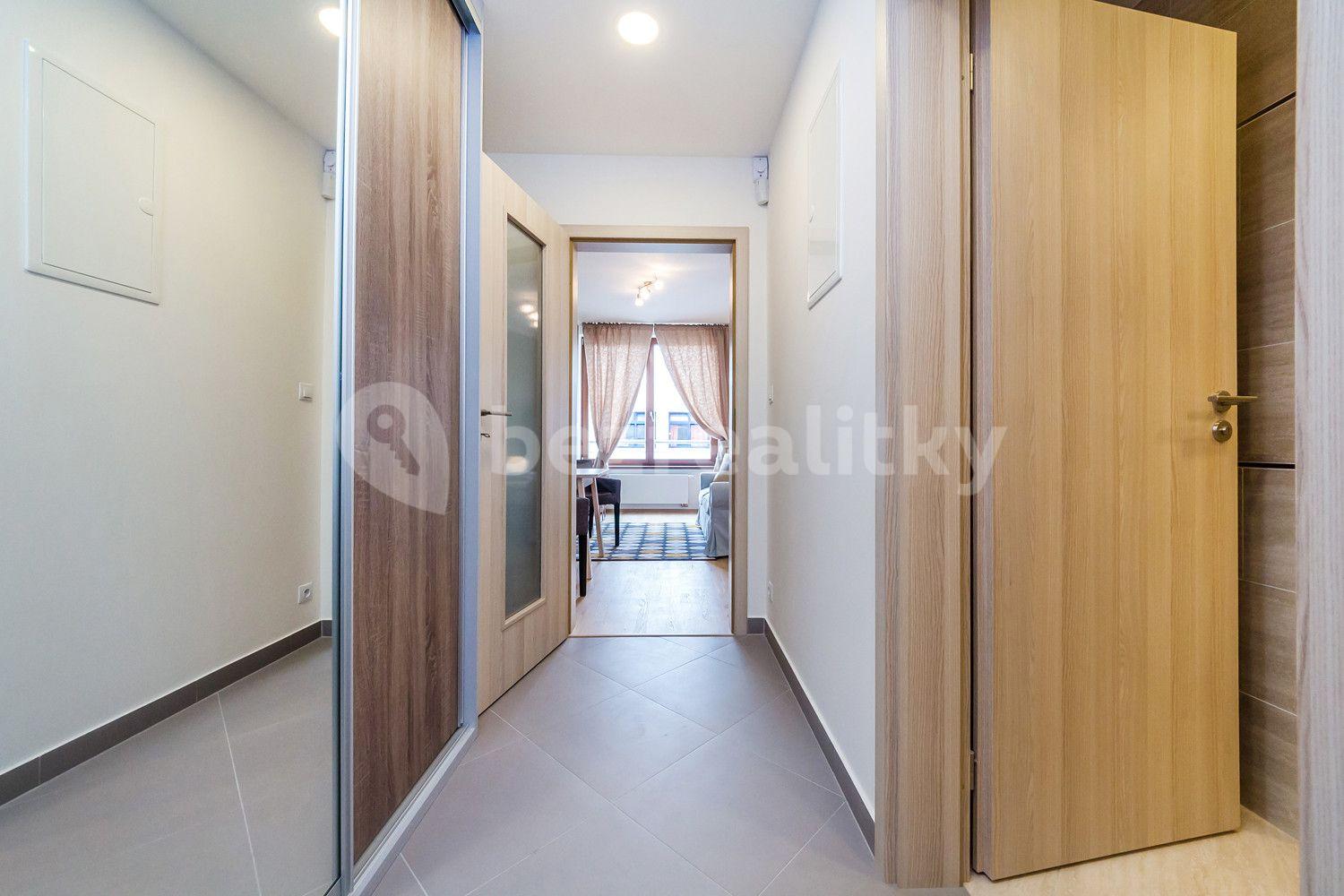 Studio flat to rent, 30 m², V Háji, Prague, Prague