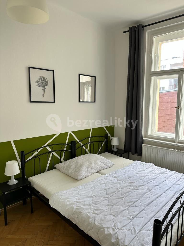 3 bedroom flat to rent, 100 m², Londýnská, Prague, Prague