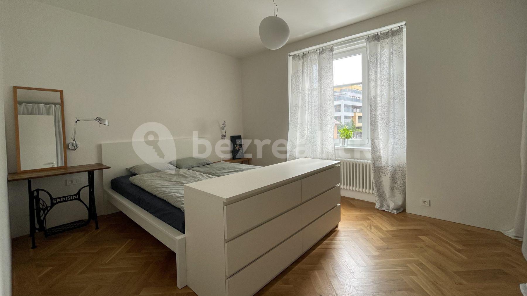 1 bedroom with open-plan kitchen flat to rent, 45 m², Pod dvorem, Prague, Prague