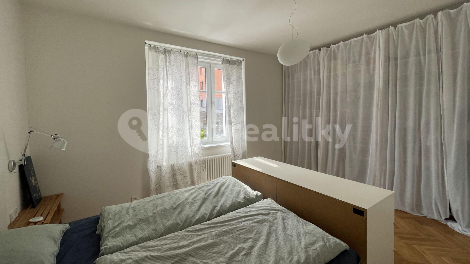 1 bedroom with open-plan kitchen flat to rent, 45 m², Pod dvorem, Prague, Prague