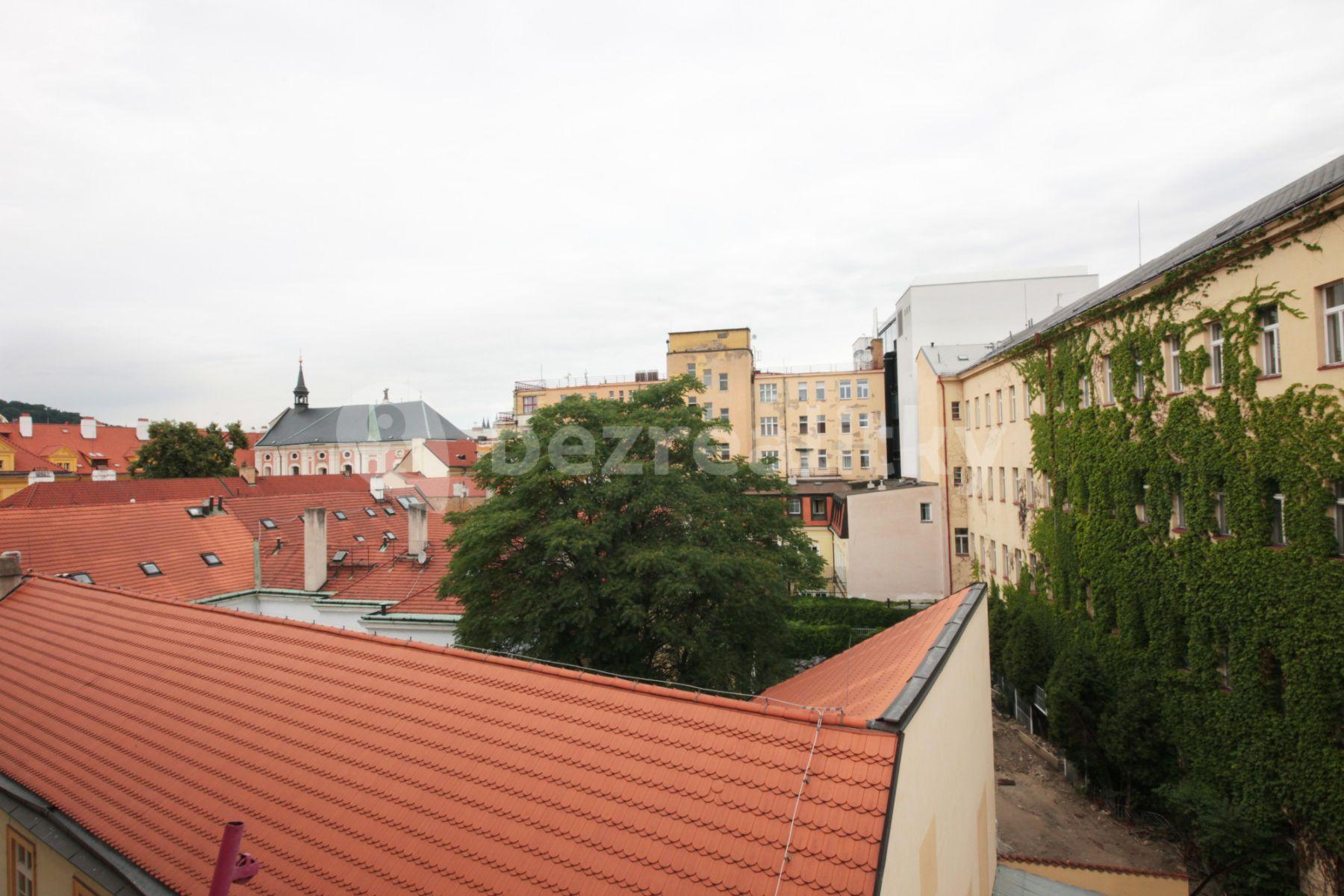 5 bedroom flat to rent, 112 m², Ostrovní, Prague, Prague