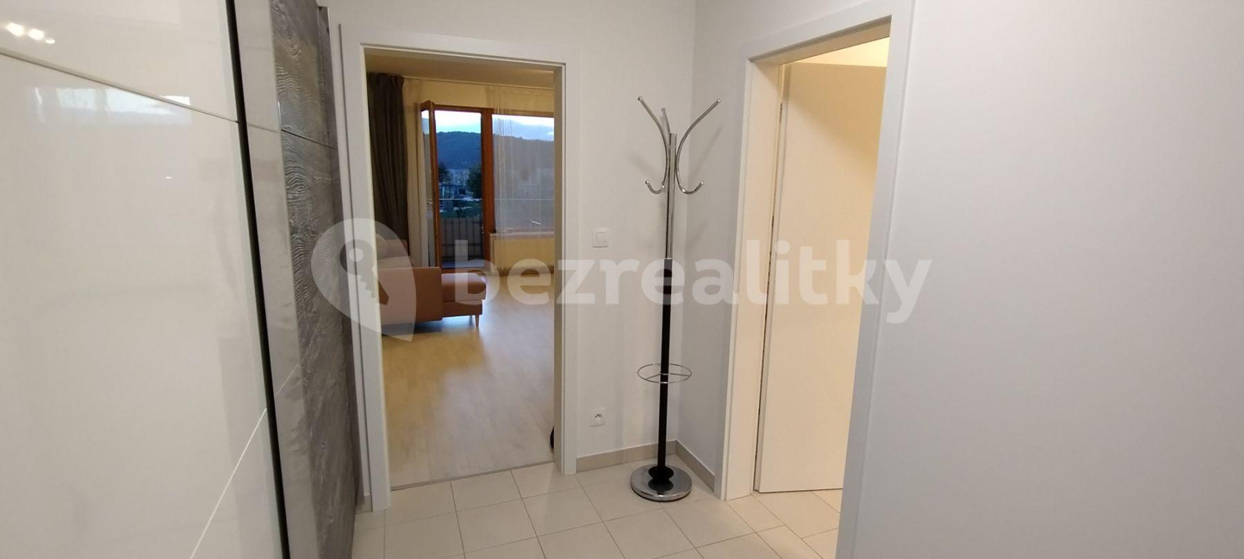 Studio flat to rent, 60 m², Rorýsová, Prague, Prague