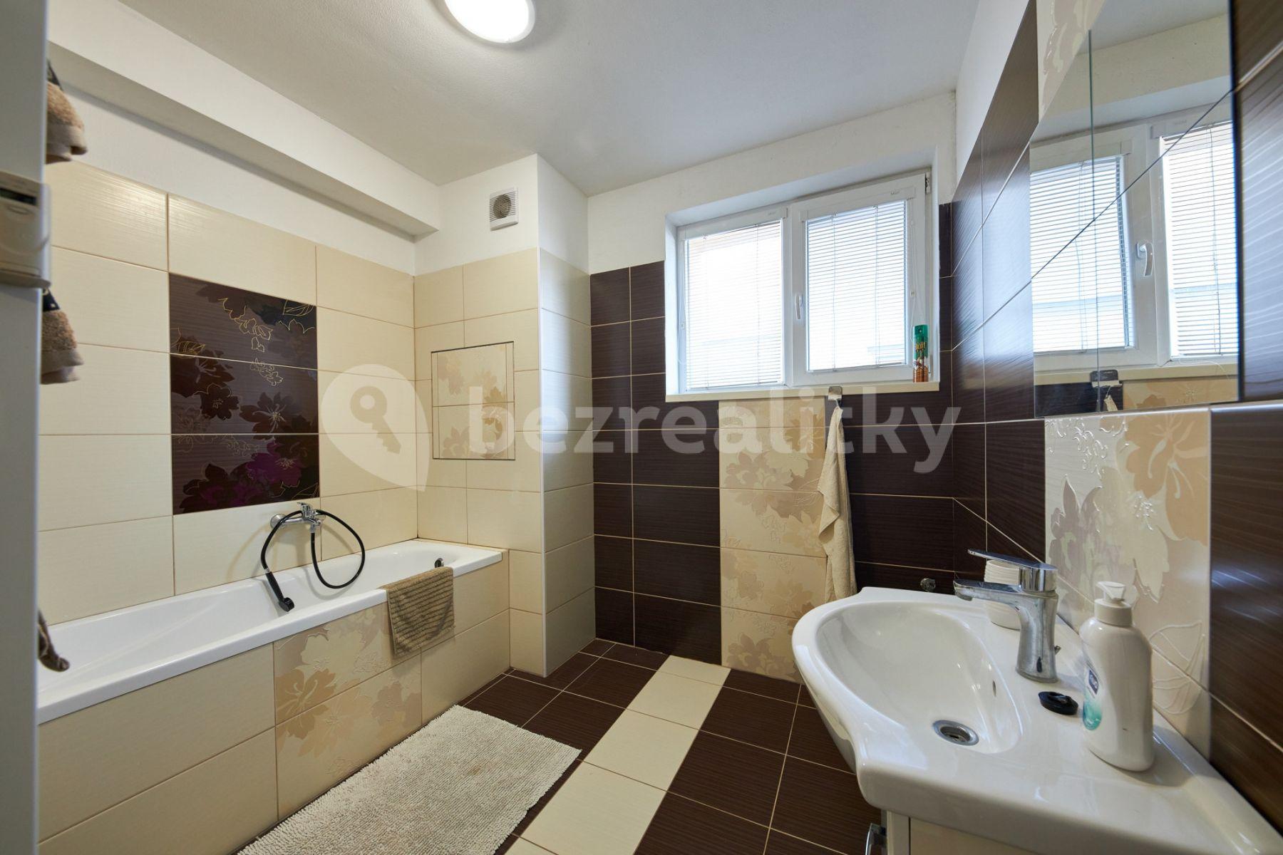 2 bedroom flat to rent, 58 m², Hradská, Vrakuňa, Bratislavský Region