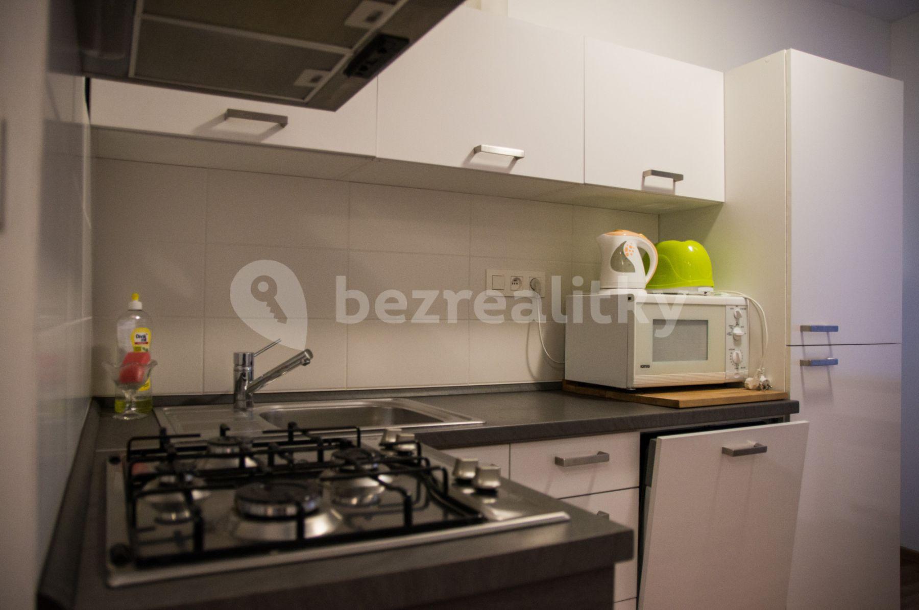 3 bedroom flat to rent, 55 m², Kúpeľná, Bratislava - mestská časť Staré Mesto, Bratislavský Region