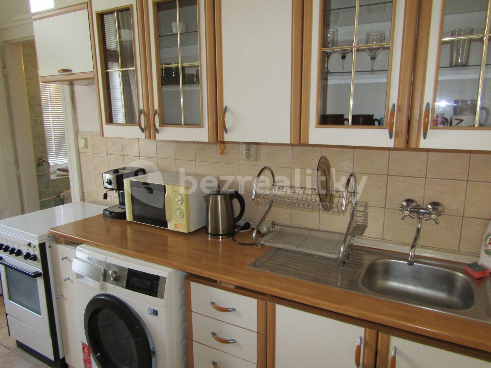 2 bedroom flat to rent, 43 m², Gorkého, Bratislava - mestská časť Staré Mesto, Bratislavský Region